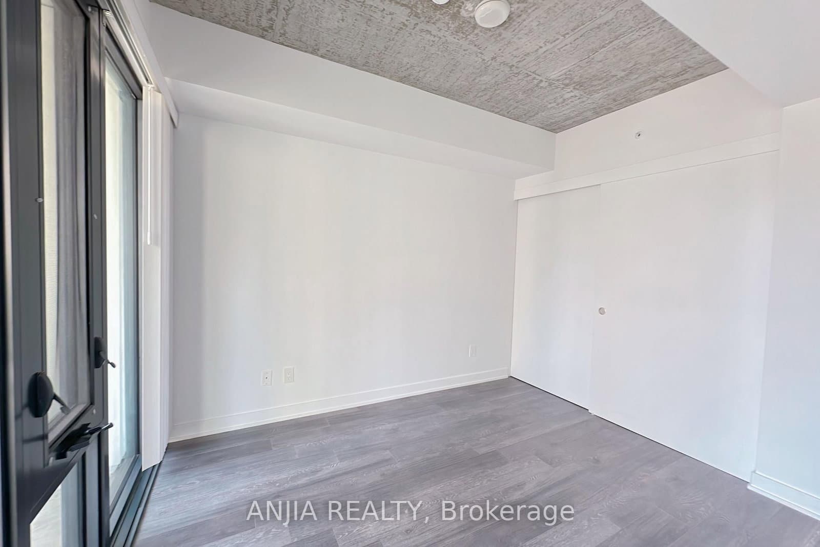 185 Roehampton Avenue, Unit 312 thumbnail 22