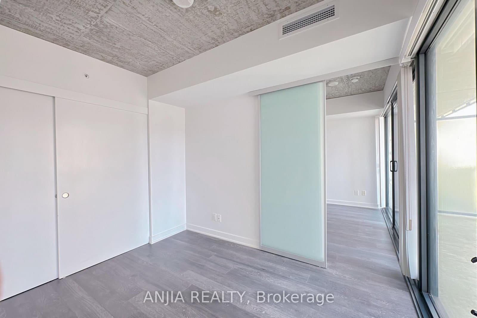 185 Roehampton Avenue, Unit 312 thumbnail 24