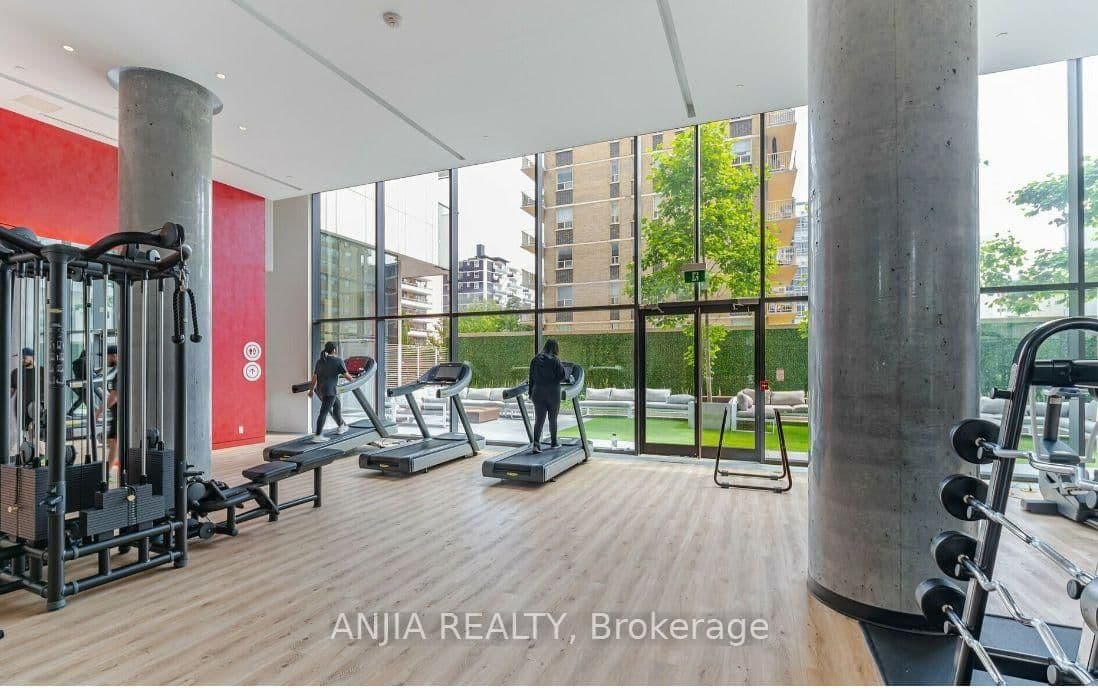 185 Roehampton Avenue, Unit 312 thumbnail 6
