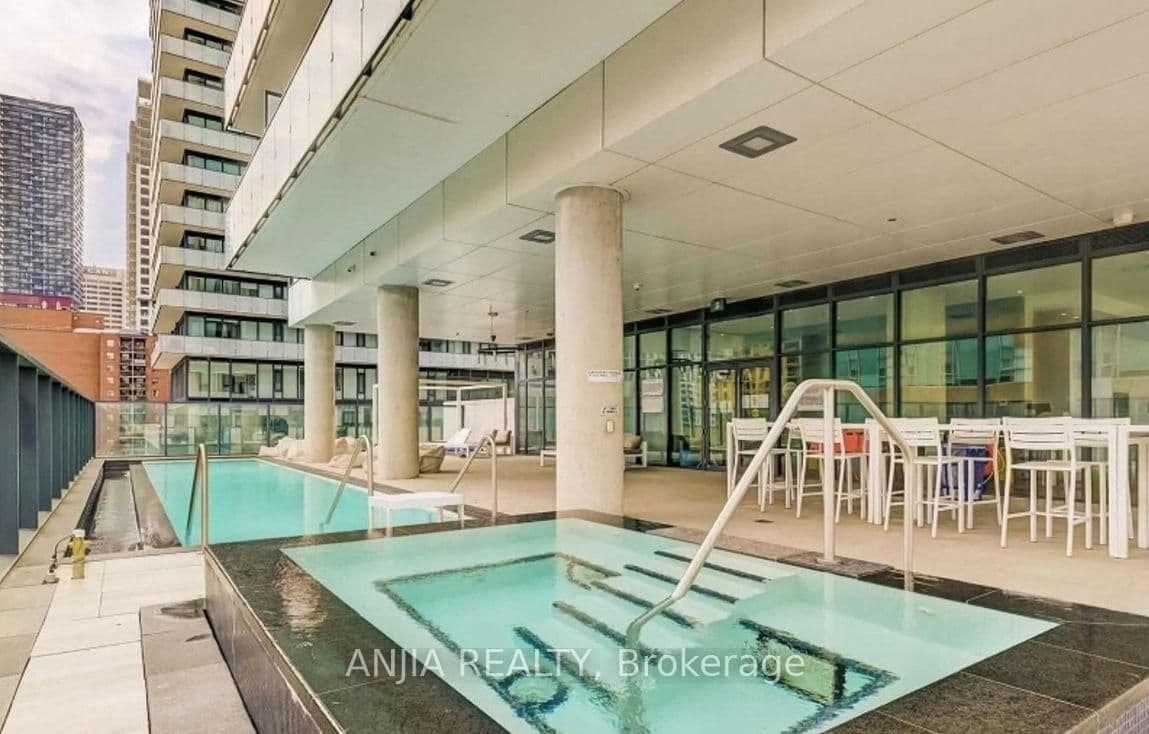 185 Roehampton Avenue, Unit 312 thumbnail 9