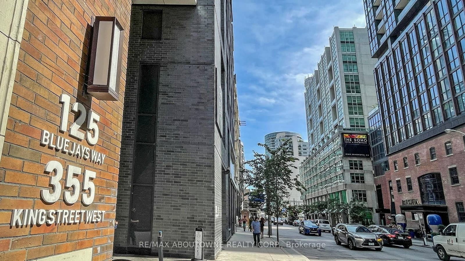 125 Blue Jays Way, Unit 4909 thumbnail 4