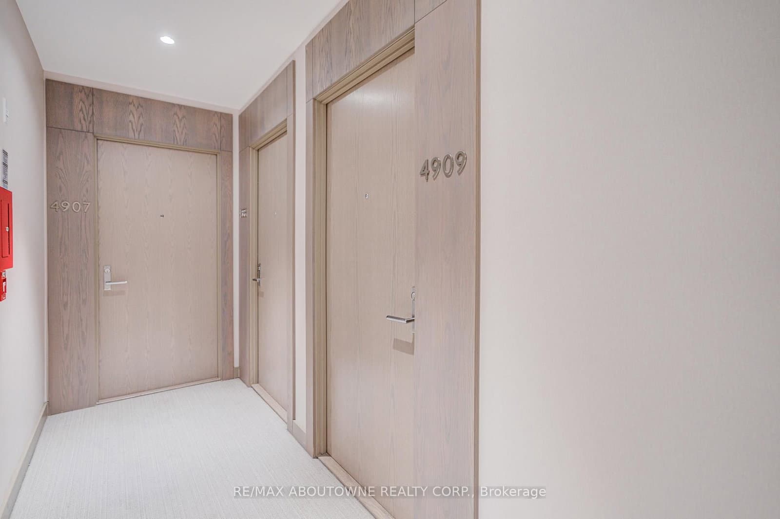 125 Blue Jays Way, Unit 4909 thumbnail 9