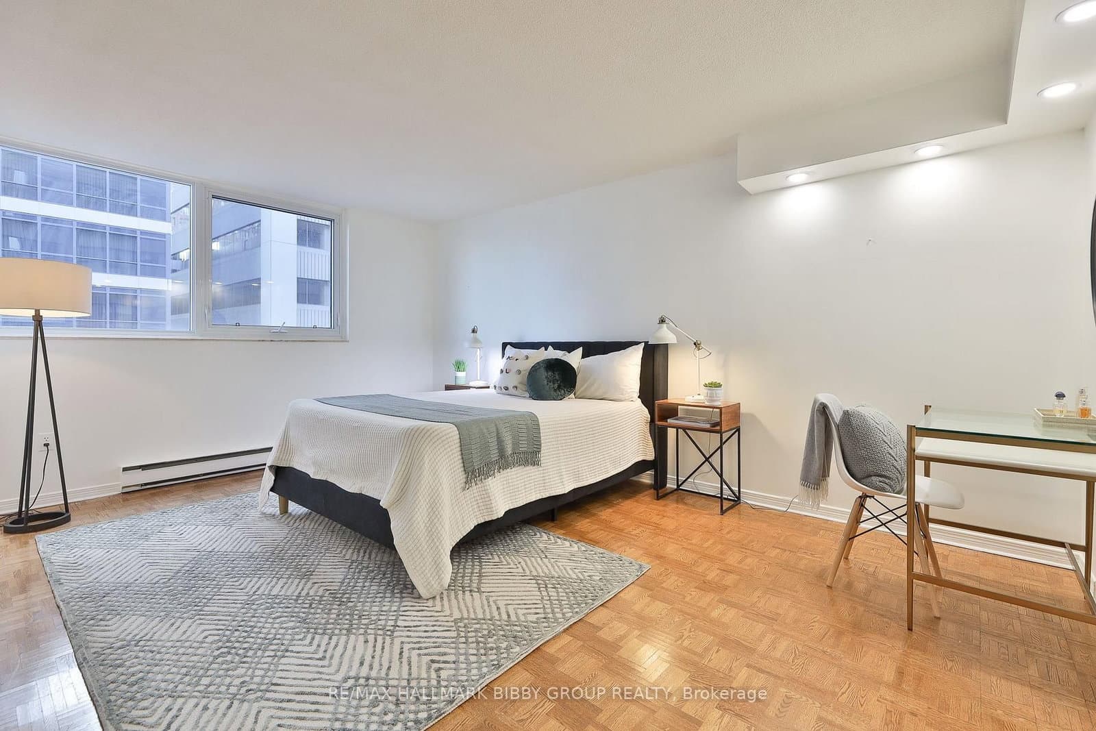360 Bloor Street E, Unit 1007 thumbnail 20