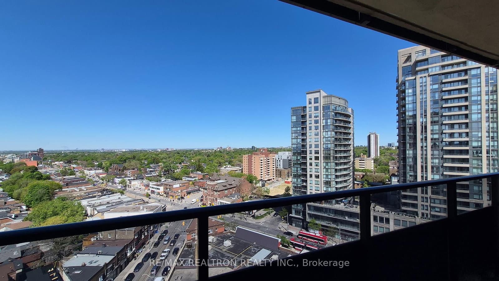 21 Vaughan Road, Unit 1606 thumbnail 6