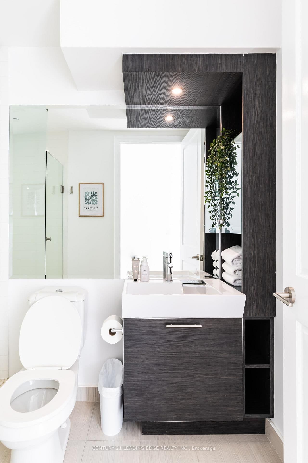 388 Yonge Street, Unit 7310 thumbnail 5