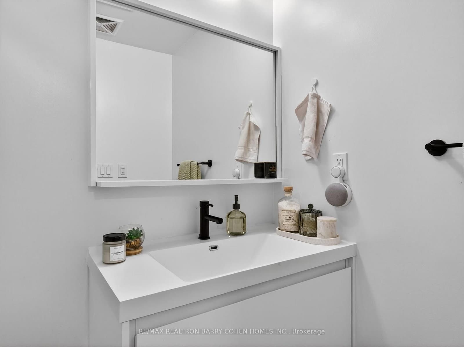 2 Augusta Avenue, Unit PH3 thumbnail 17