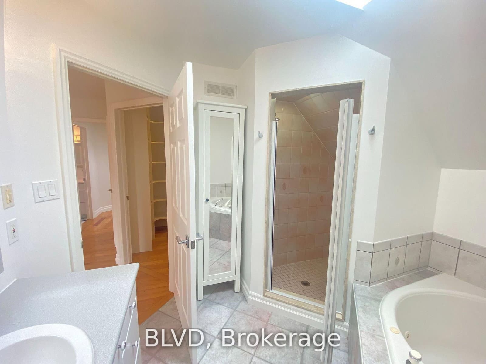 63 Johnston Avenue, Unit Main&2 thumbnail 11