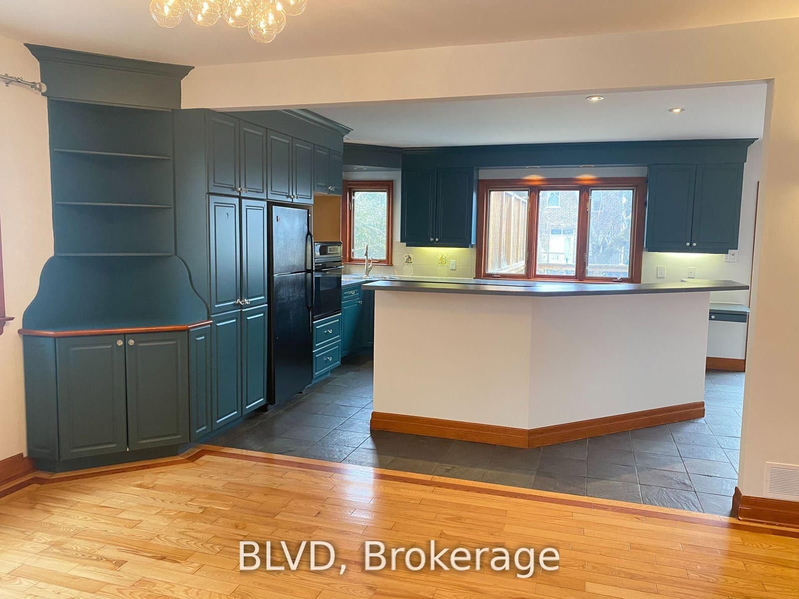 63 Johnston Avenue, Unit Main&2 thumbnail 4