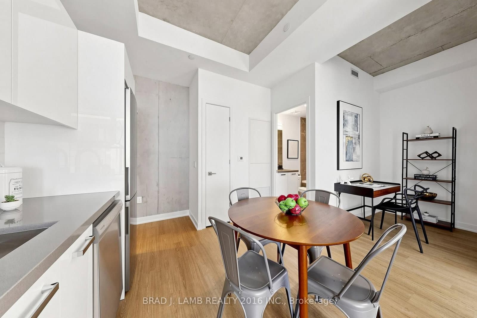 284 King Street E, Unit 1602 thumbnail 11