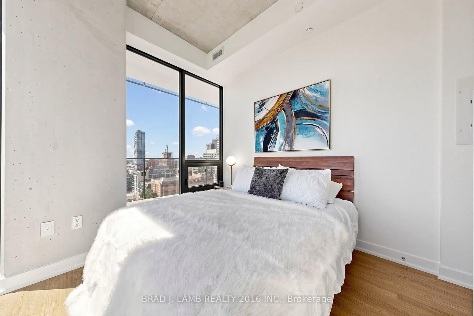 284 King Street E, Unit 1602 thumbnail 13