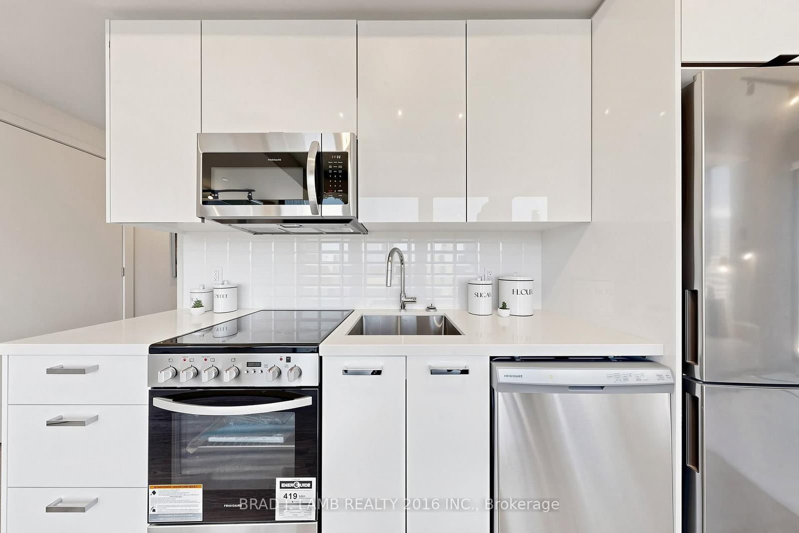 284 King Street E, Unit 2004 thumbnail 12