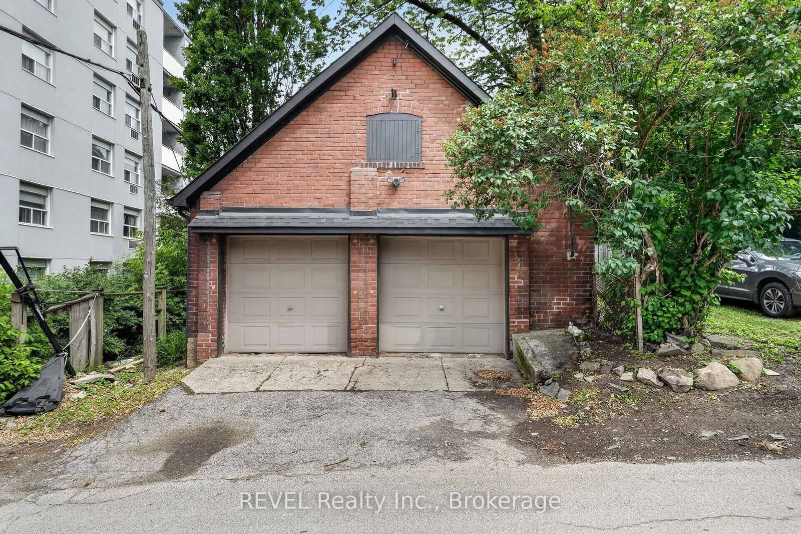 380 Spadina Road thumbnail 6