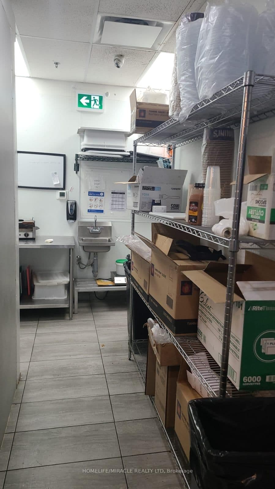 233 College Street, Unit 108D thumbnail 8