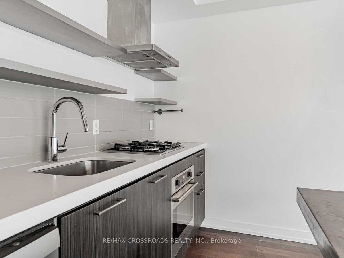 560 King Street W, Unit 524 thumbnail 5