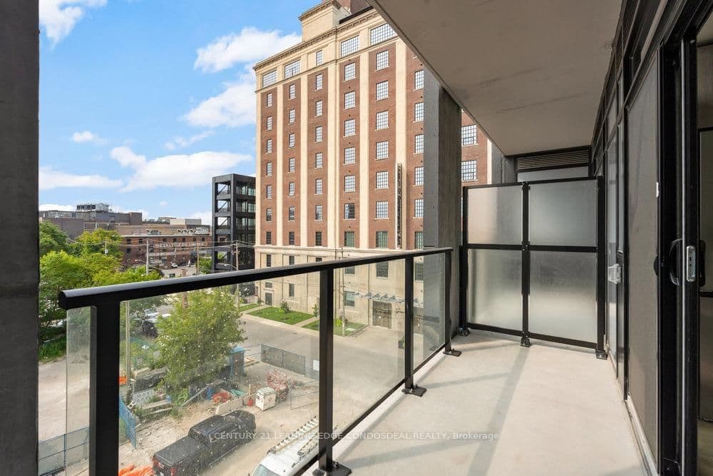 181 Sterling Road, Unit 404 thumbnail 8