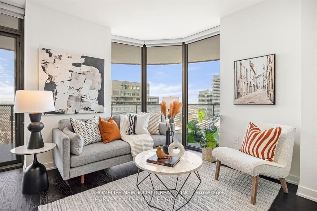 11 WELLESLEY Street W, Unit 4108 ENSUITE thumbnail 4