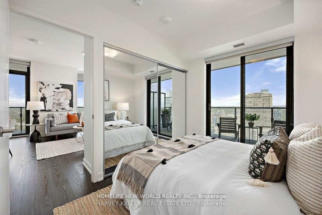 11 WELLESLEY Street W, Unit 4108 ENSUITE thumbnail 5