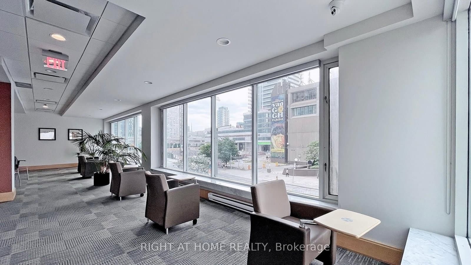 10 Yonge Street, Unit 1706 thumbnail 32