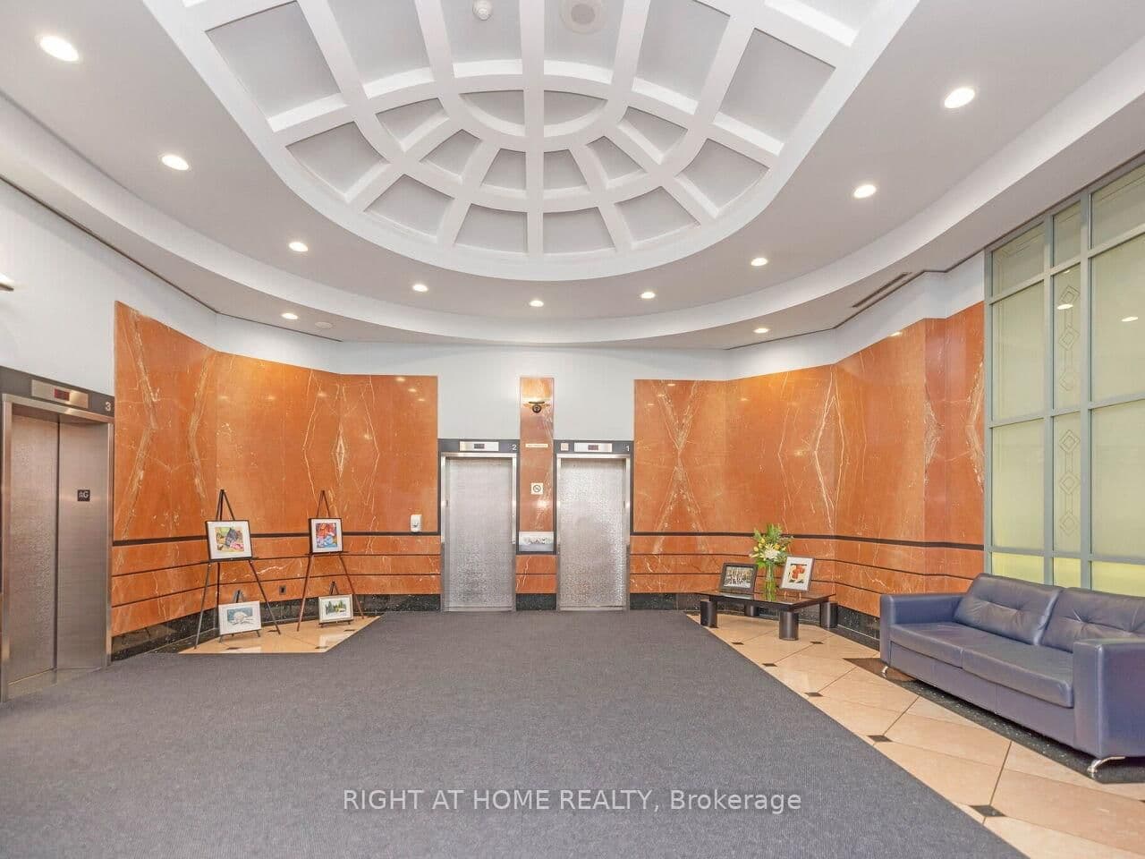 10 Yonge Street, Unit 1706 thumbnail 5