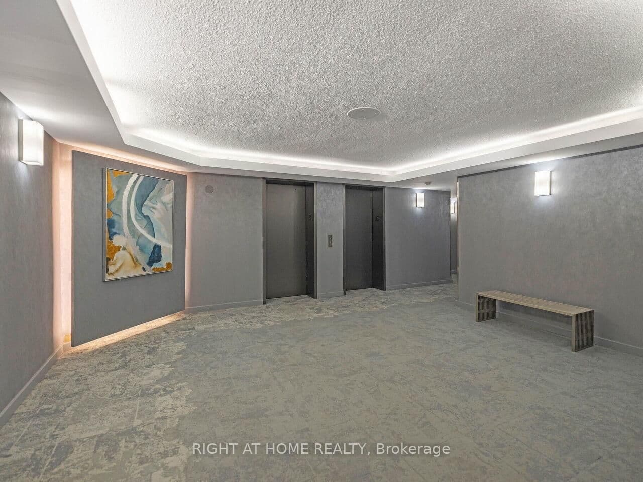 10 Yonge Street, Unit 1706 thumbnail 6