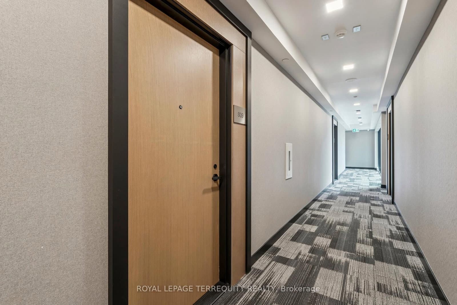 8 Tippett Road, Unit 809 thumbnail 22