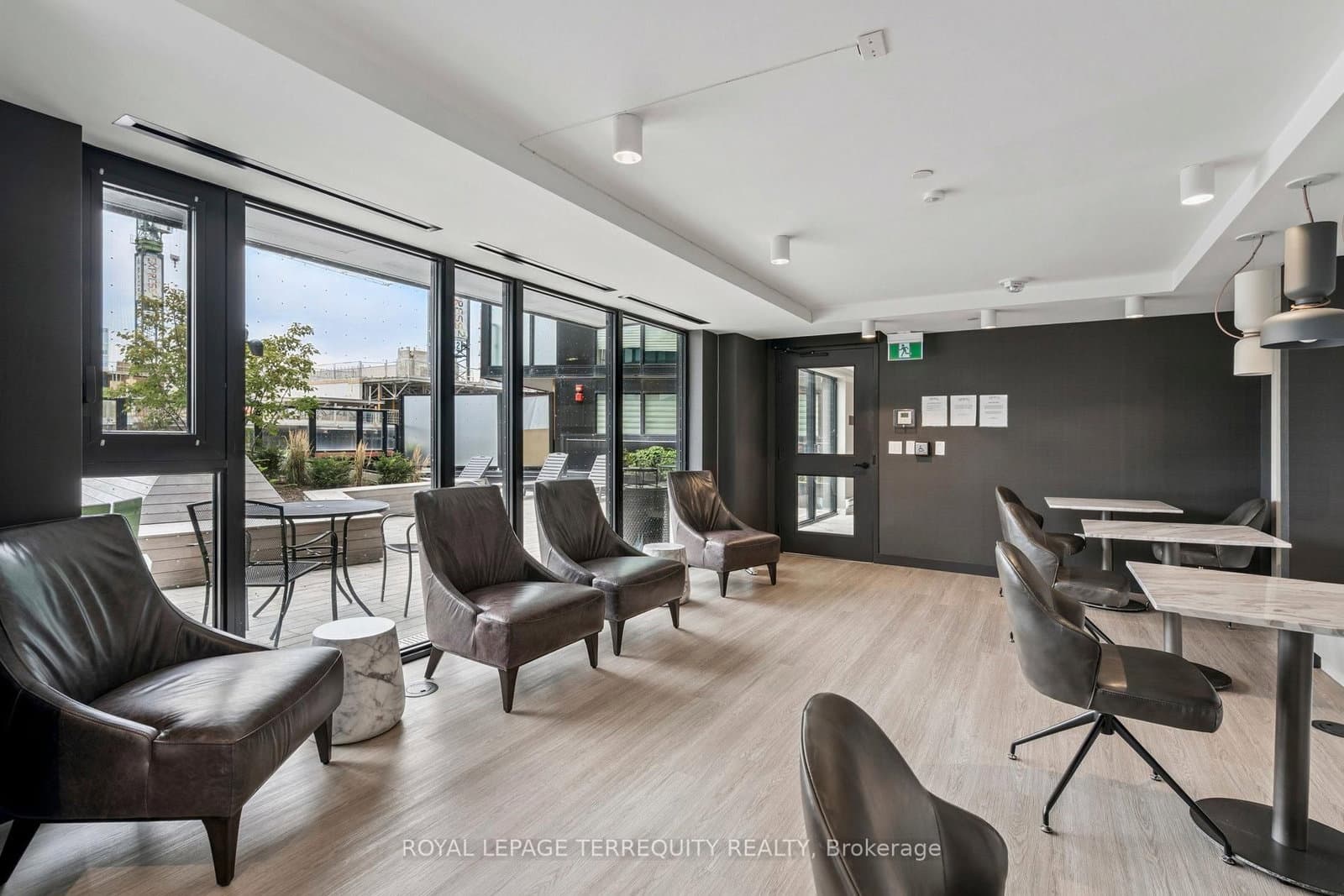 8 Tippett Road, Unit 809 thumbnail 24
