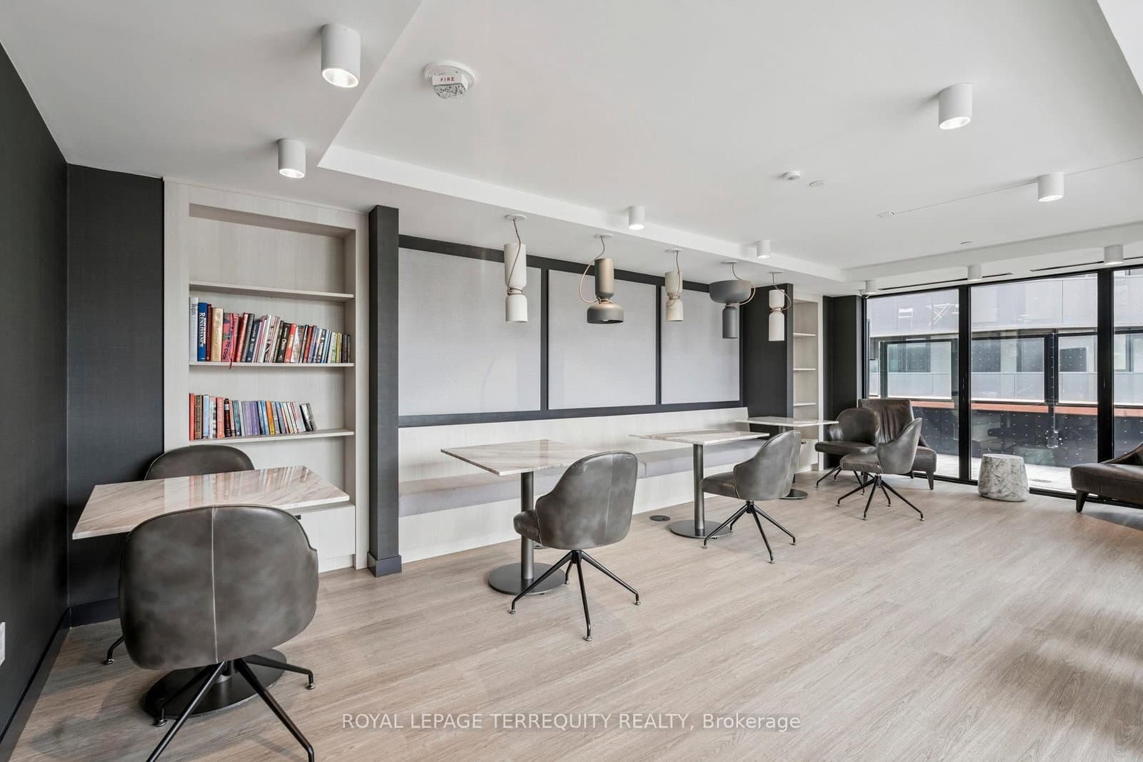 8 Tippett Road, Unit 809 thumbnail 25