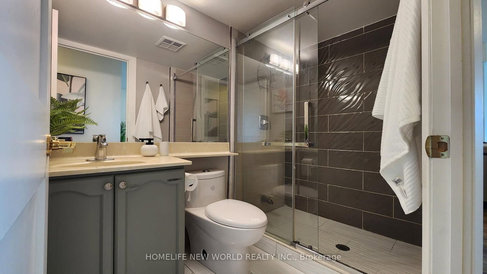 3830 Bathurst Street, Unit 404 thumbnail 11