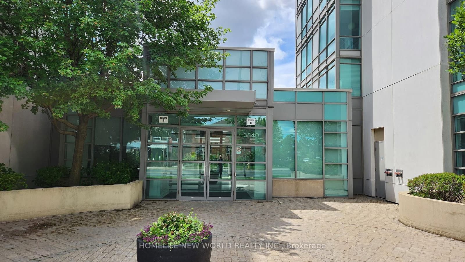 3830 Bathurst Street, Unit 404 thumbnail 22