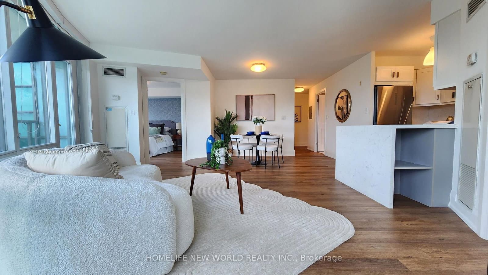 3830 Bathurst Street, Unit 404 thumbnail 3
