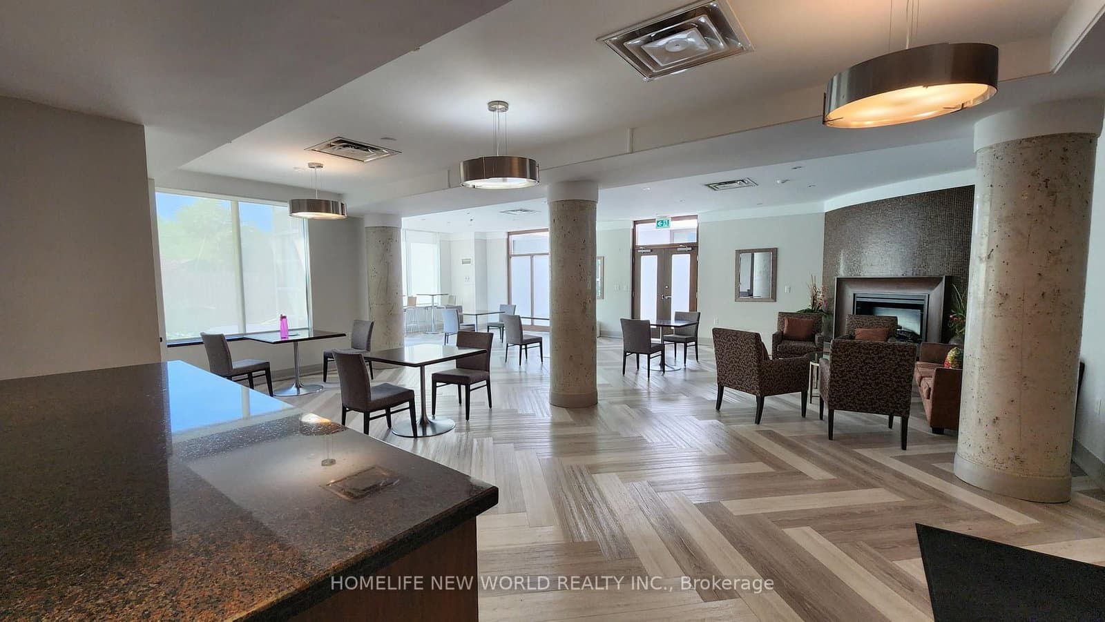 3830 Bathurst Street, Unit 404 thumbnail 32