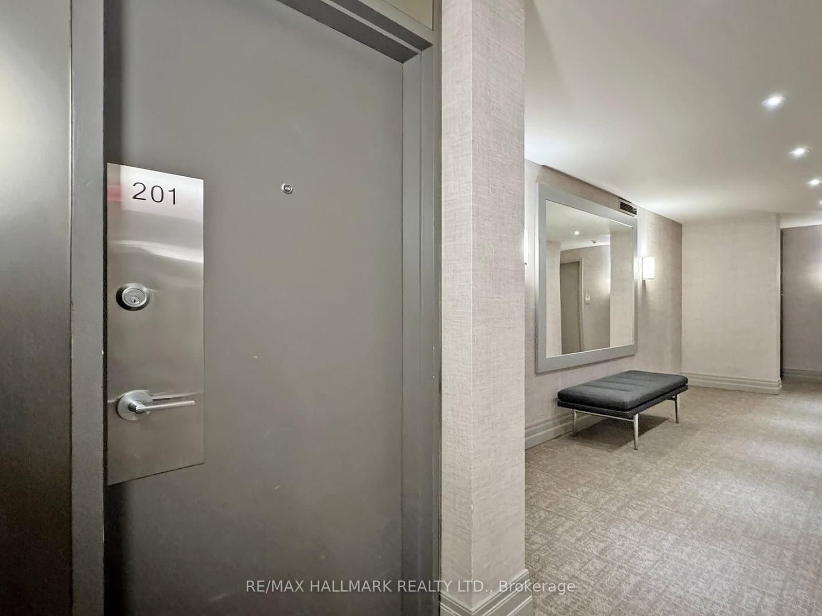 619 Avenue Road, Unit 201 thumbnail 31