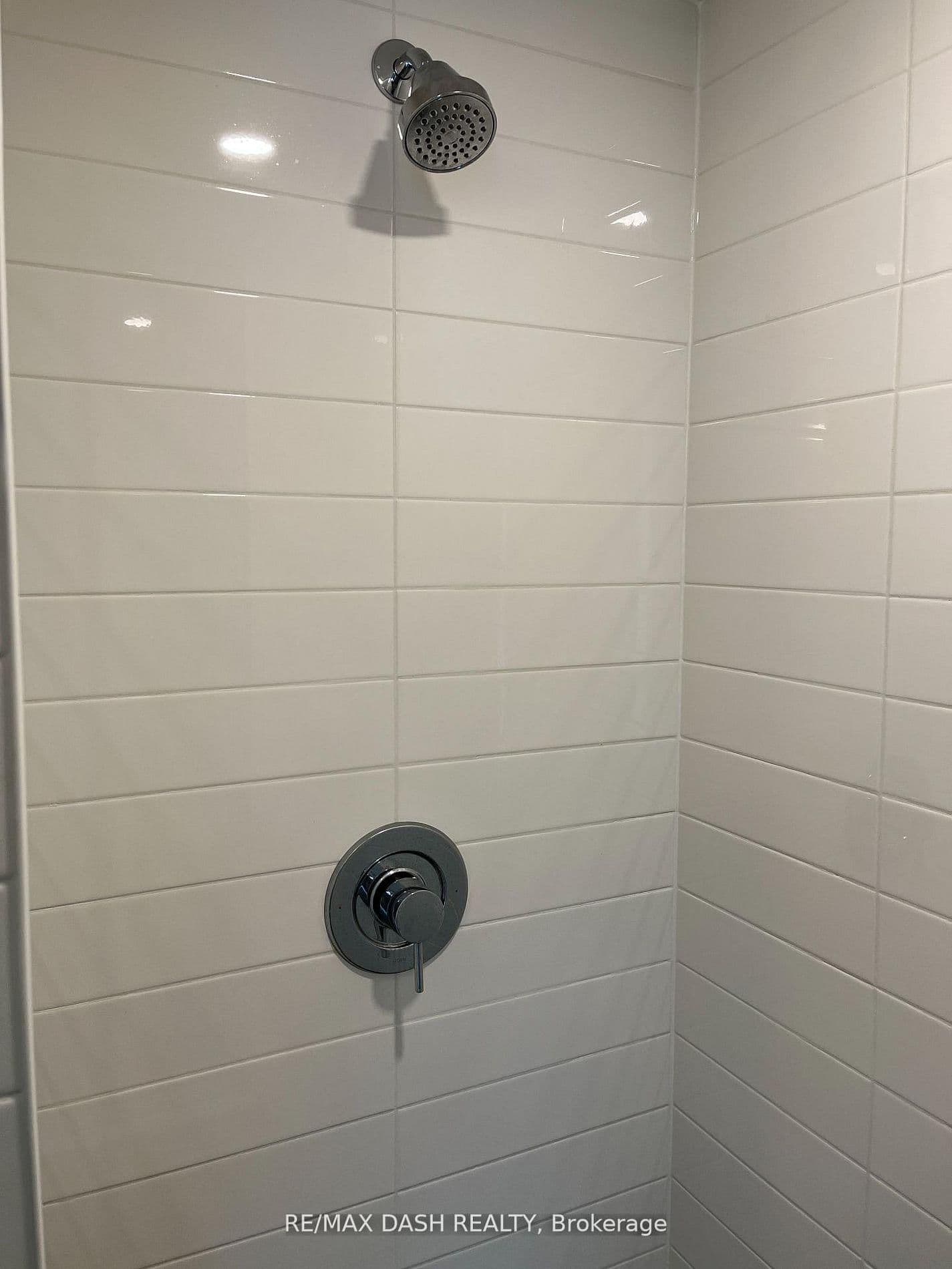 27 Bathurst Street, Unit 806W thumbnail 12