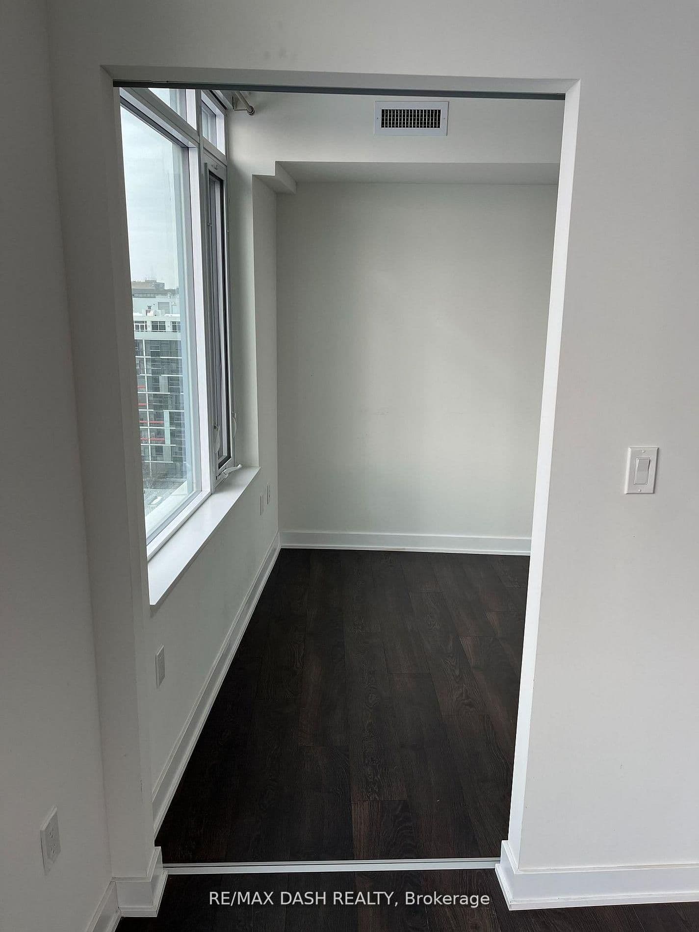 27 Bathurst Street, Unit 806W thumbnail 15