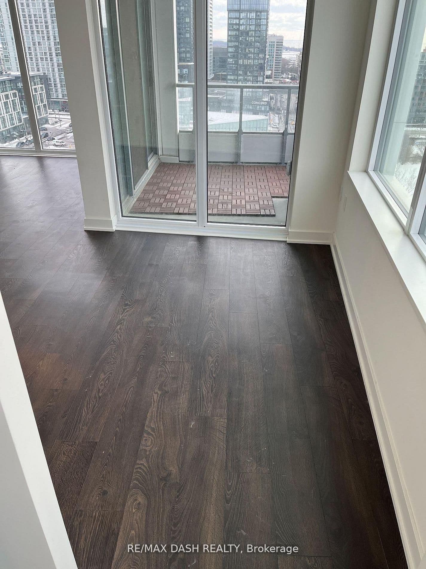 27 Bathurst Street, Unit 806W thumbnail 17