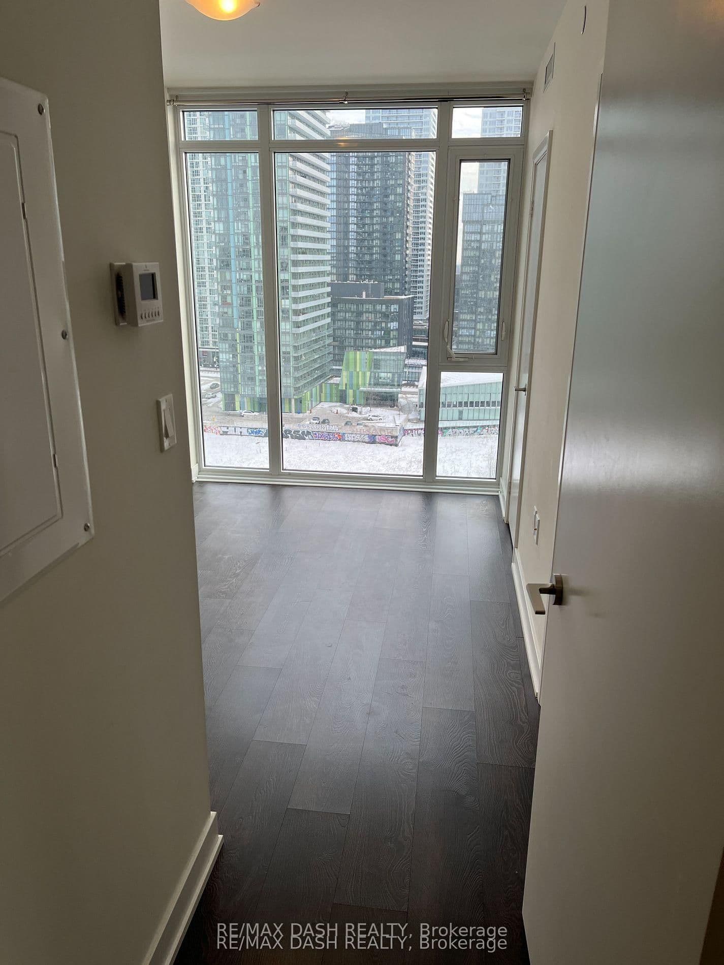 27 Bathurst Street, Unit 806W thumbnail 19
