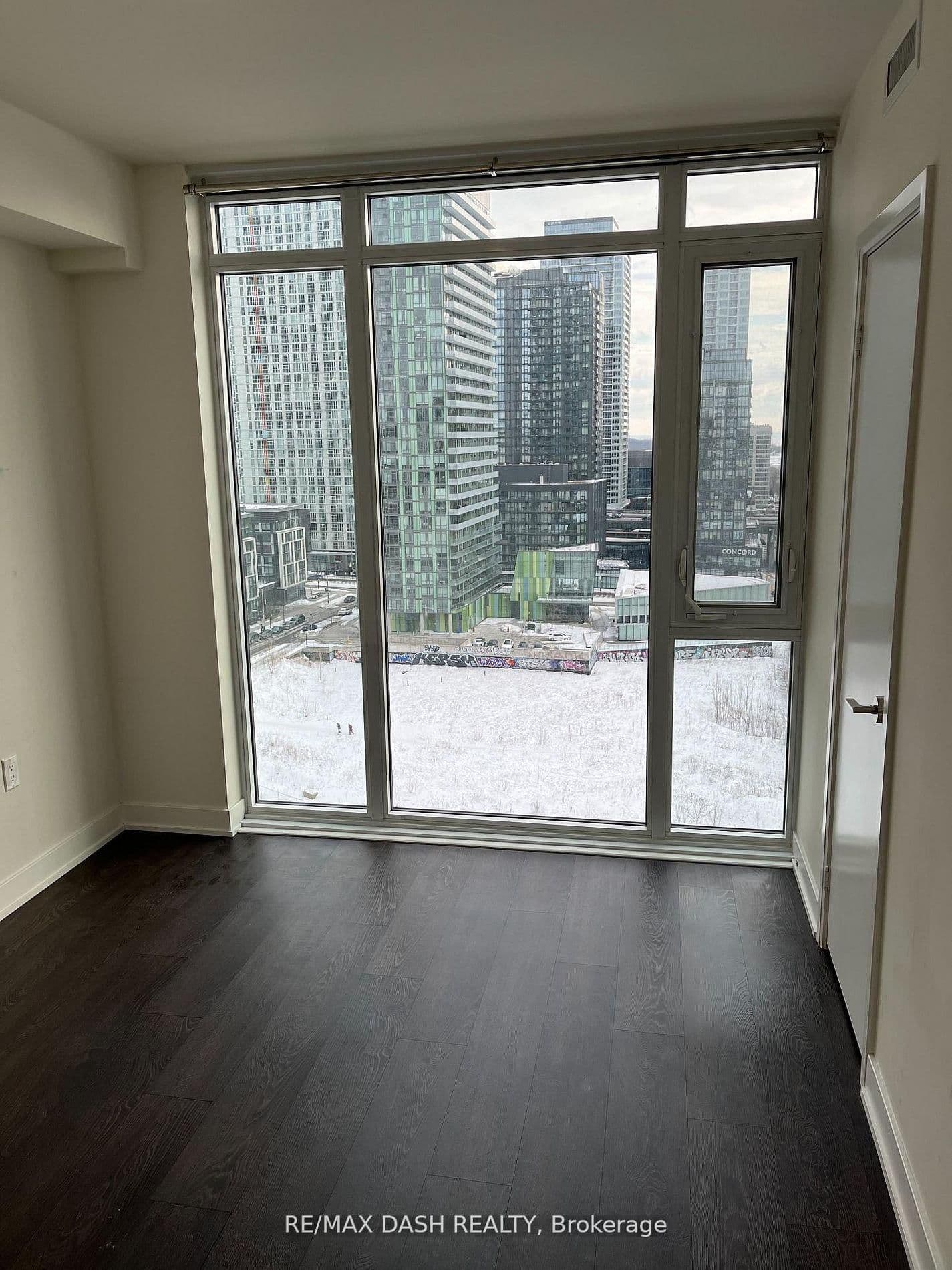 27 Bathurst Street, Unit 806W thumbnail 8