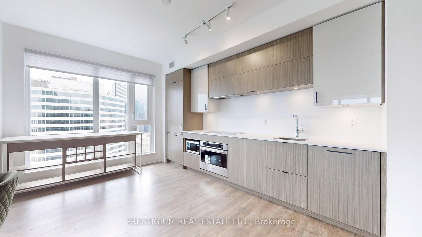 20 Edward Street, Unit PH02 thumbnail 10
