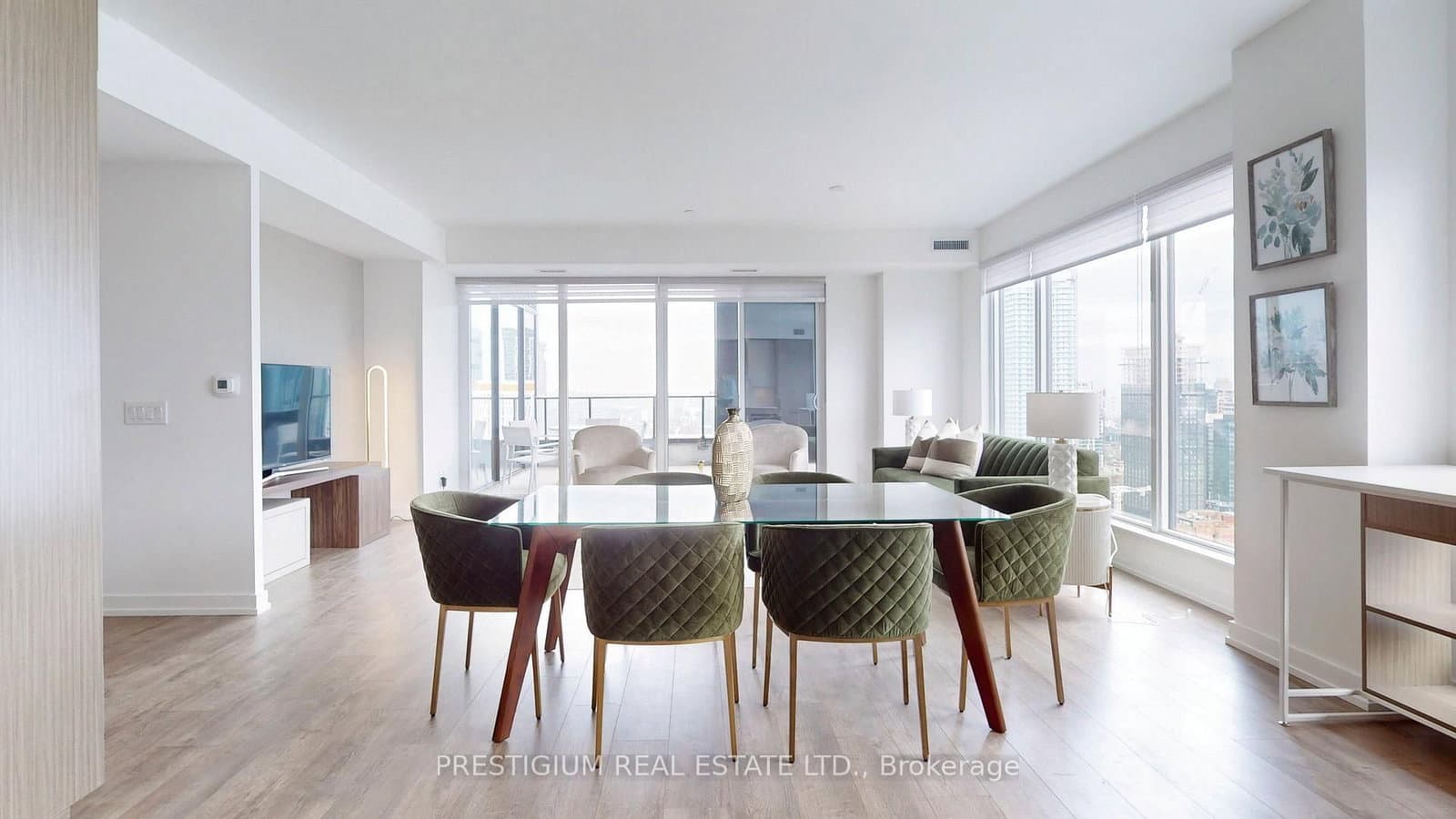 20 Edward Street, Unit PH02 thumbnail 5