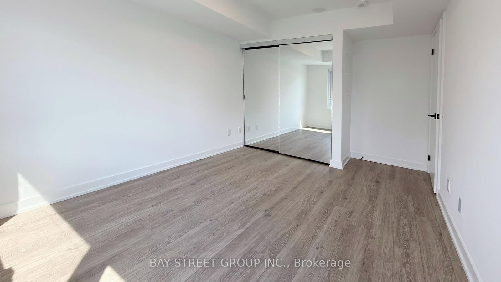 609 Sherbourne Street, Unit 1211 thumbnail 12
