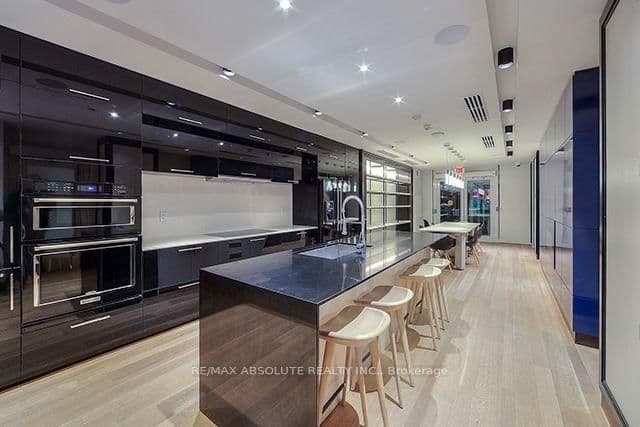 30 Roehampton Avenue, Unit 3007 thumbnail 15
