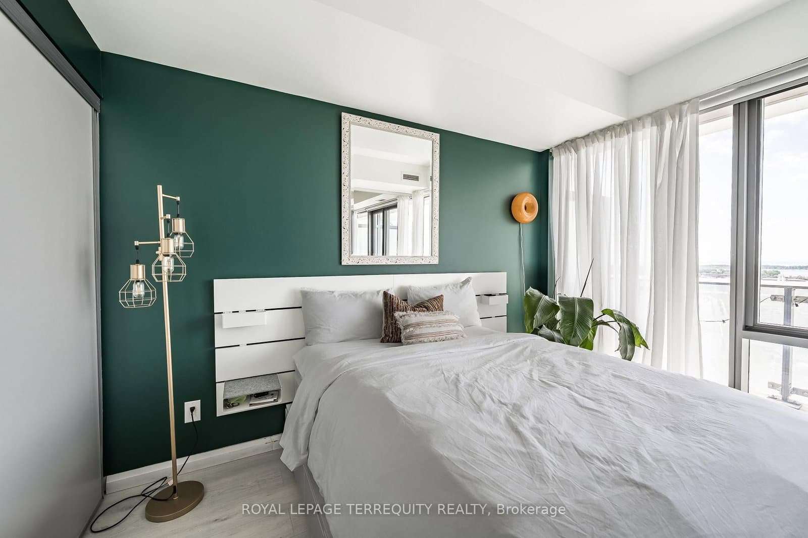 70 Distillery Lane, Unit 2107 thumbnail 11