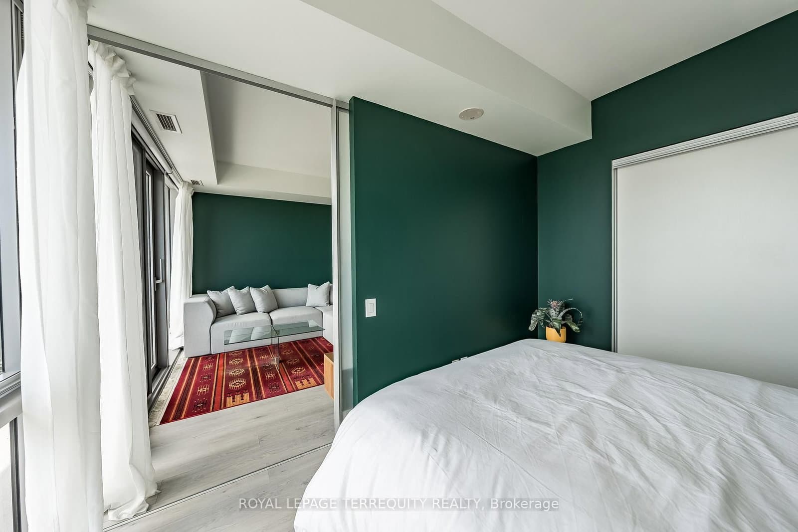 70 Distillery Lane, Unit 2107 thumbnail 13