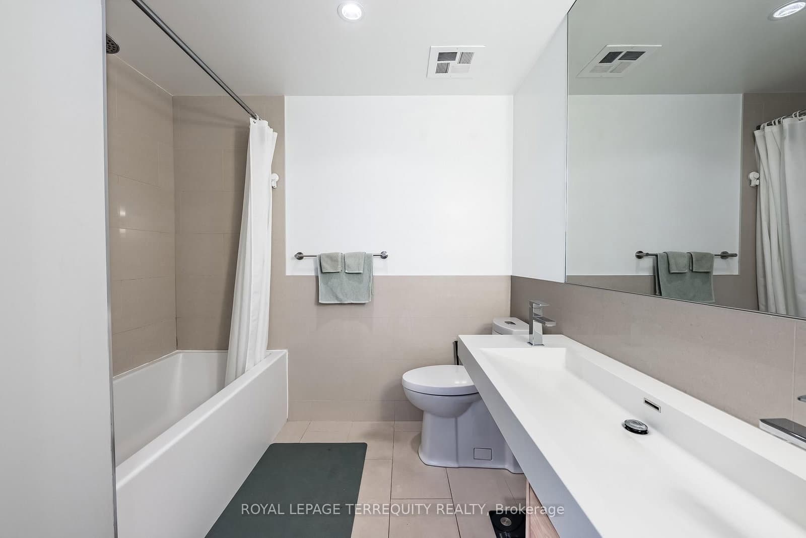 70 Distillery Lane, Unit 2107 thumbnail 14