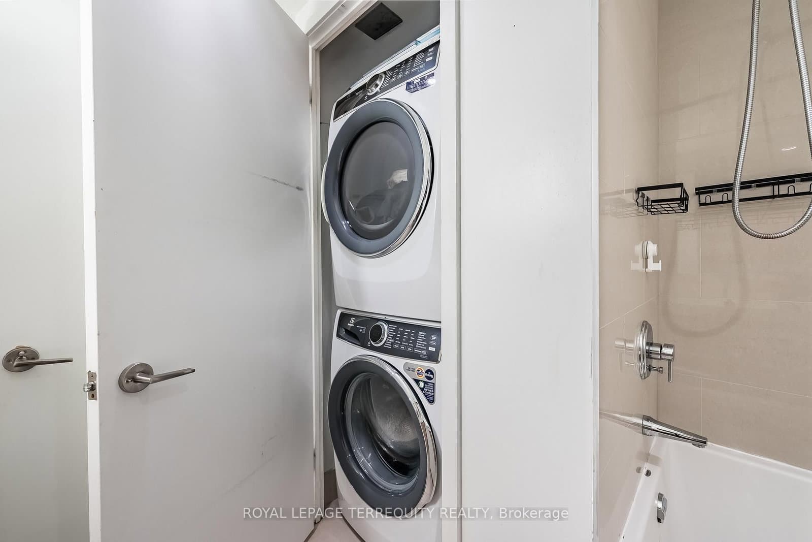 70 Distillery Lane, Unit 2107 thumbnail 17