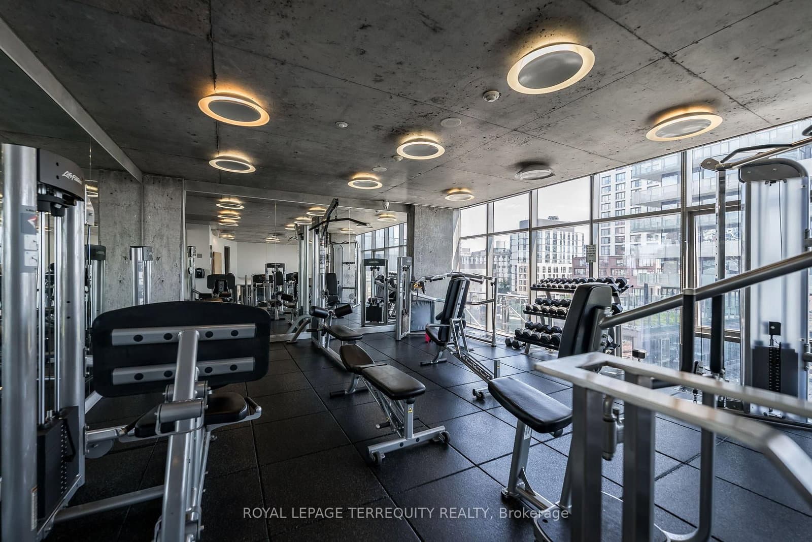 70 Distillery Lane, Unit 2107 thumbnail 36