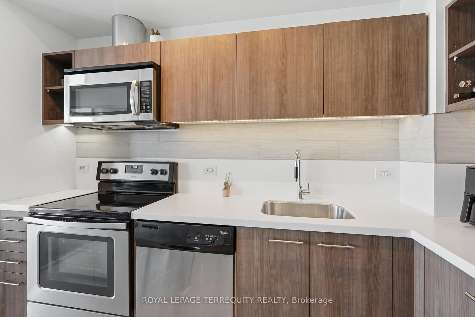70 Distillery Lane, Unit 2107 thumbnail 4