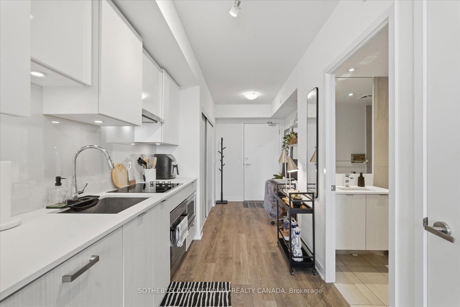 195 Redpath Avenue, Unit 2307 thumbnail 18