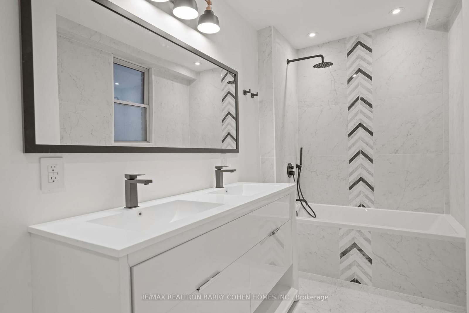 231 Macpherson Avenue thumbnail 37