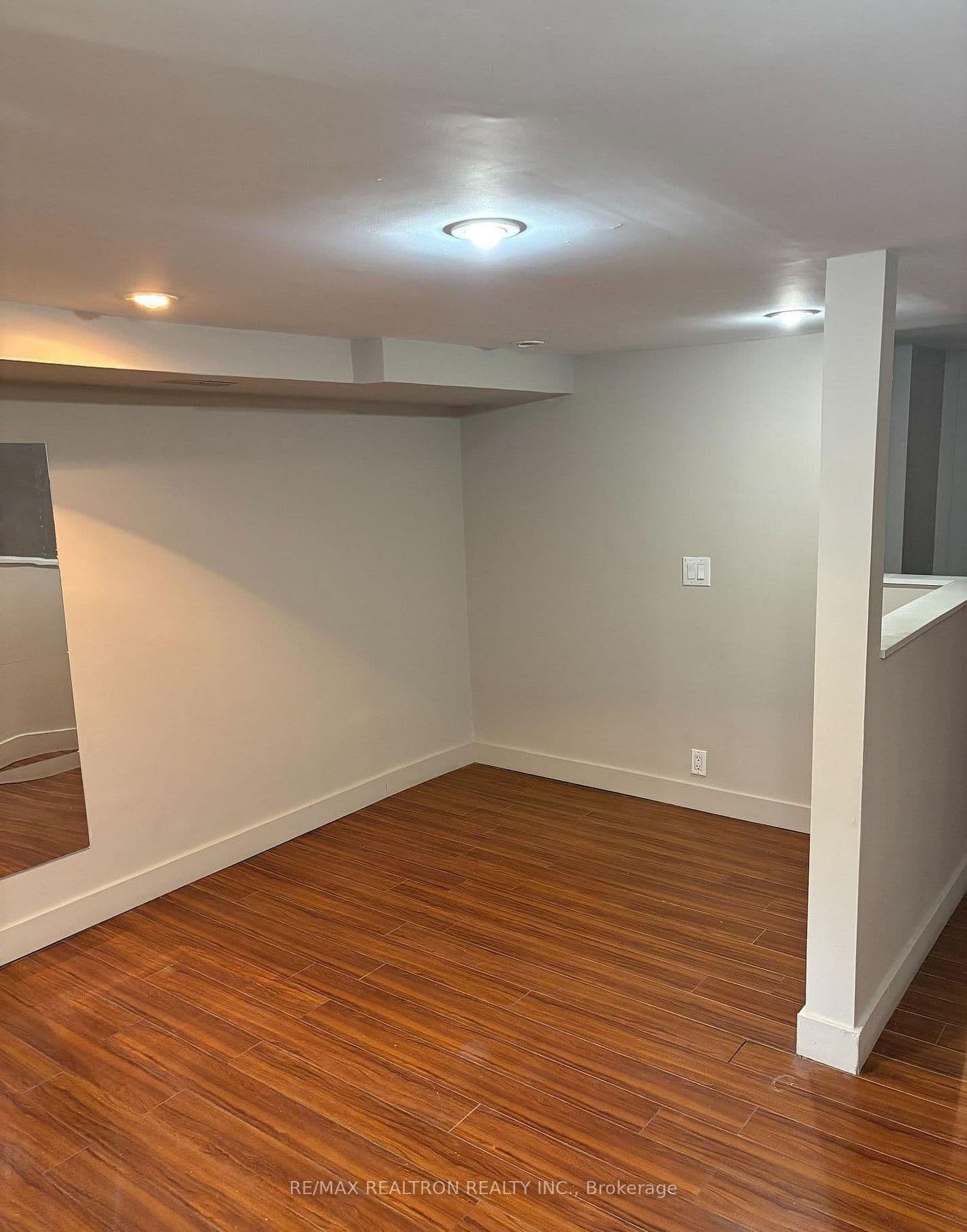 32 Macklem Avenue, Unit Lower thumbnail 4